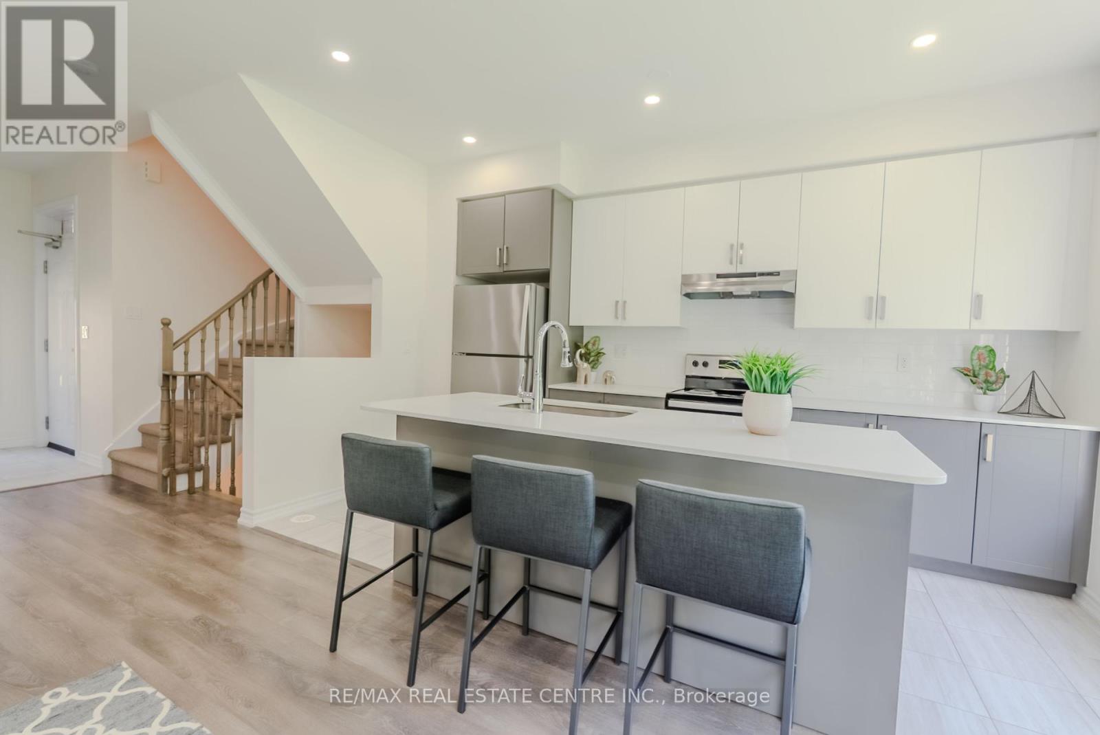 42 - 181 PARKTREE DRIVE
