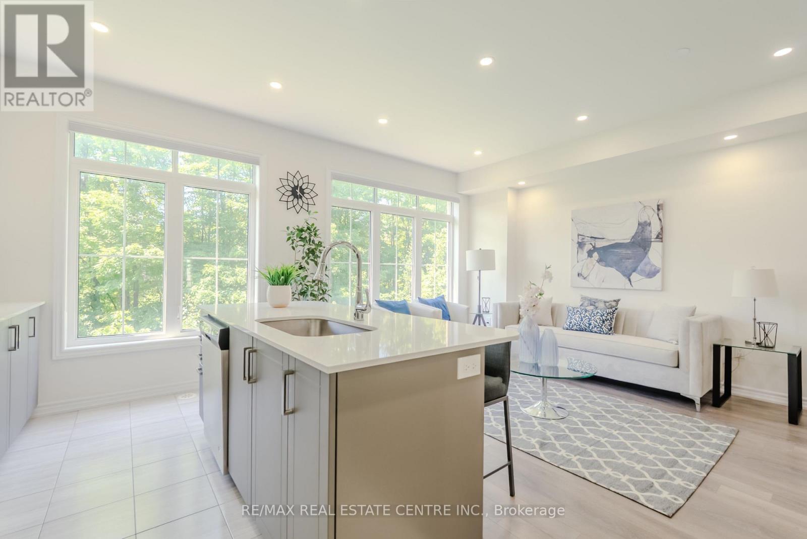 42 - 181 PARKTREE DRIVE