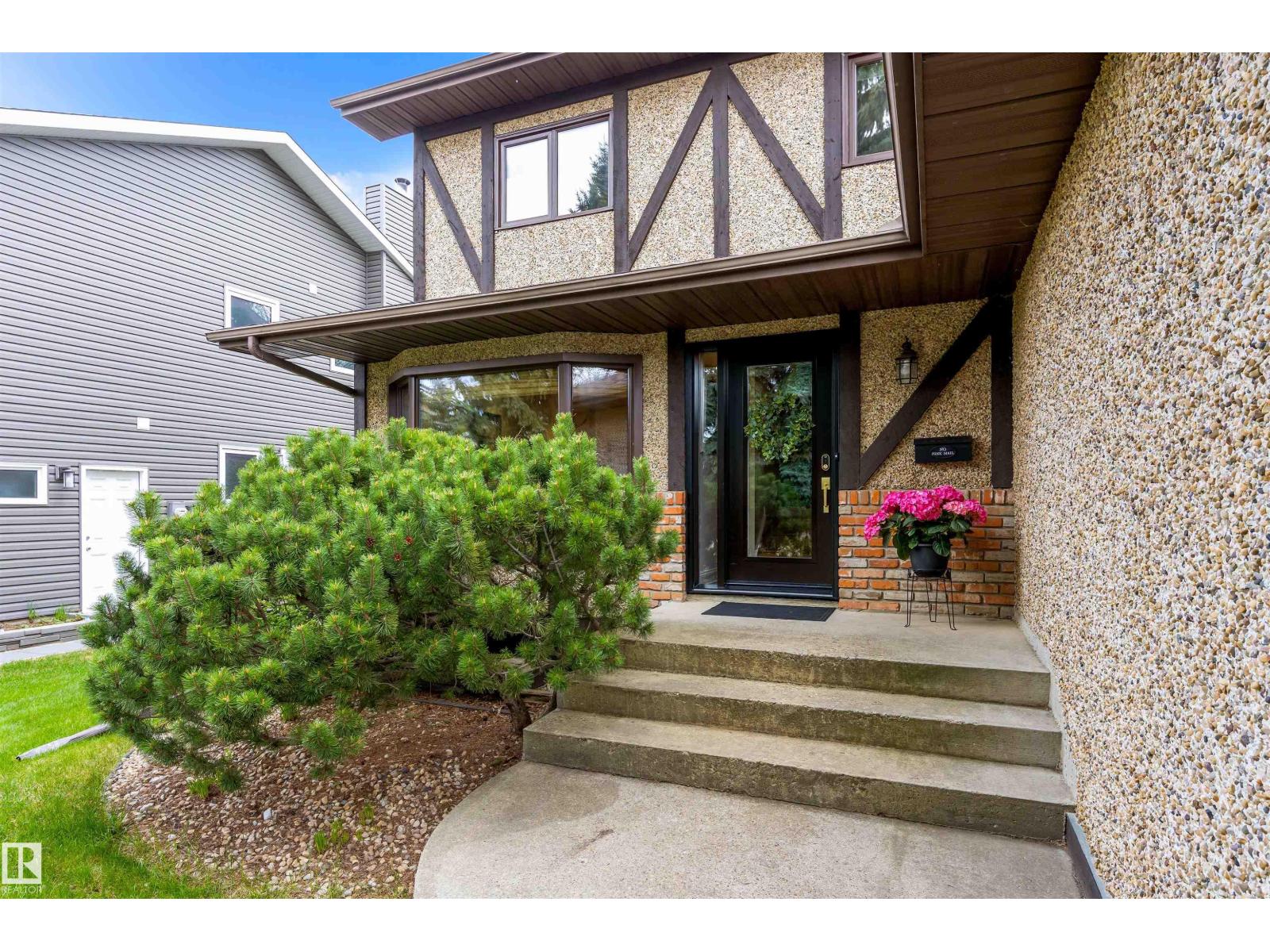 4711 WHITEMUD RD NW