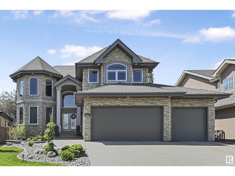 892 HOLLANDS LD NW Edmonton AB T6R3L2
