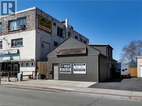 229 PARKDALE Avenue N Hamilton ON L8H5X4