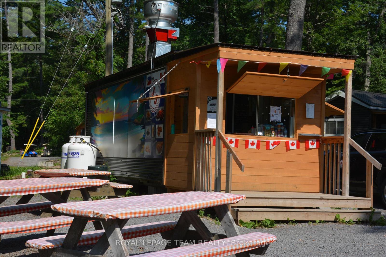 Photo 1 of 22 — 5372 CALABOGIE ROAD, Greater Madawaska, ON K0J1H0