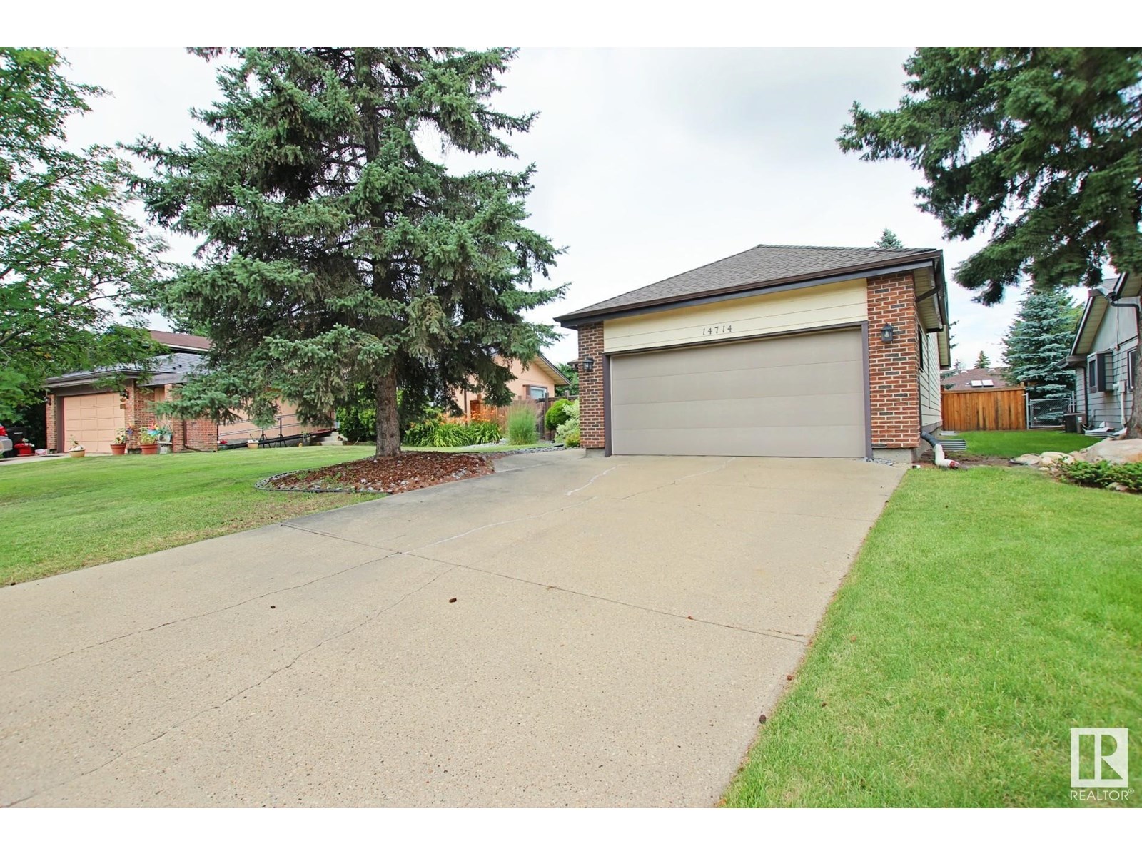 14714 45 AV NW