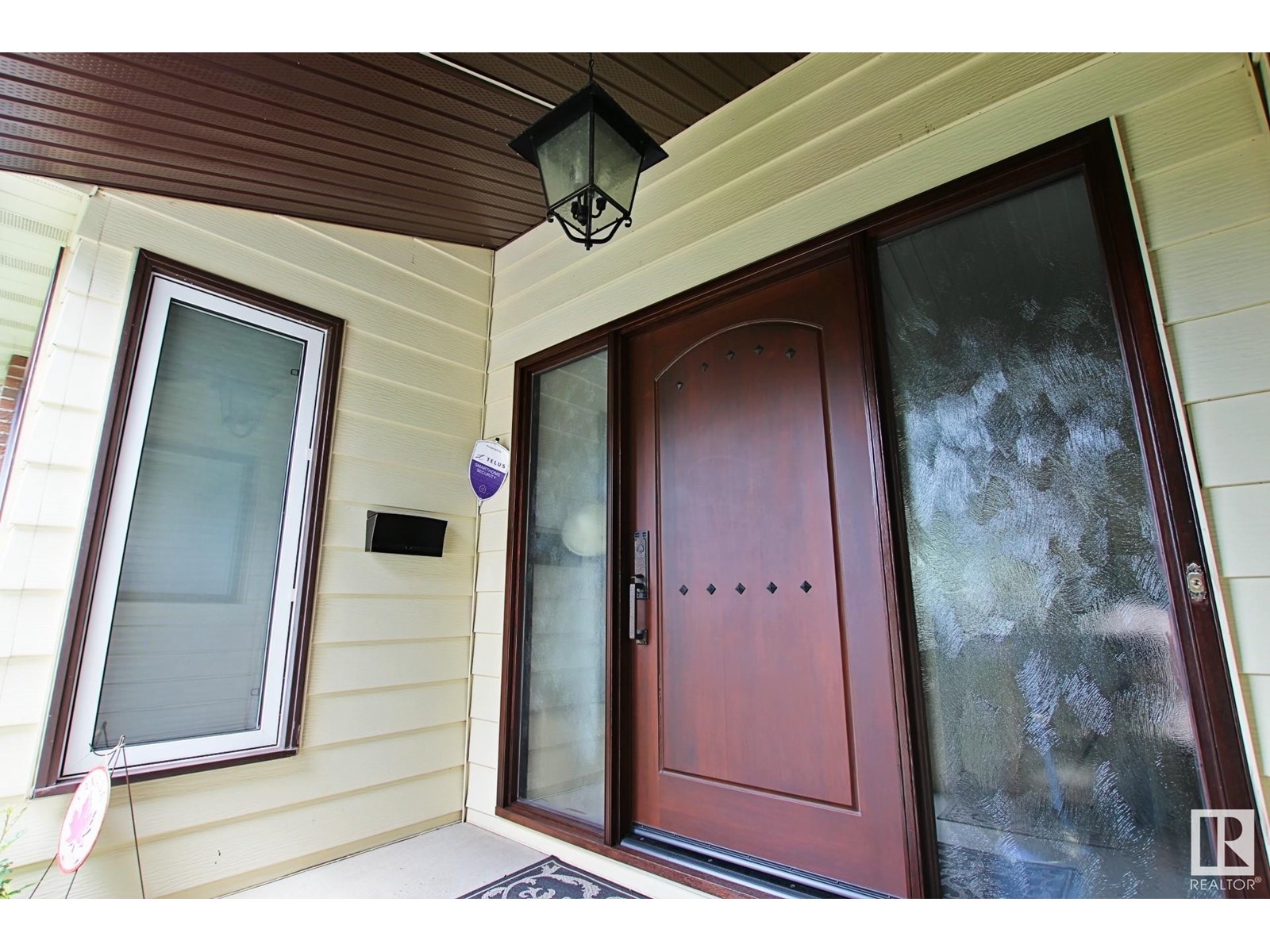 14714 45 AV NW