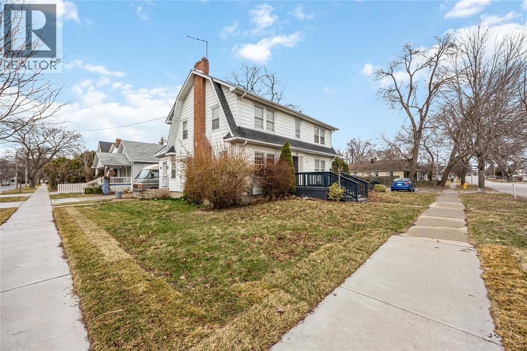 227 MITTON STREET North