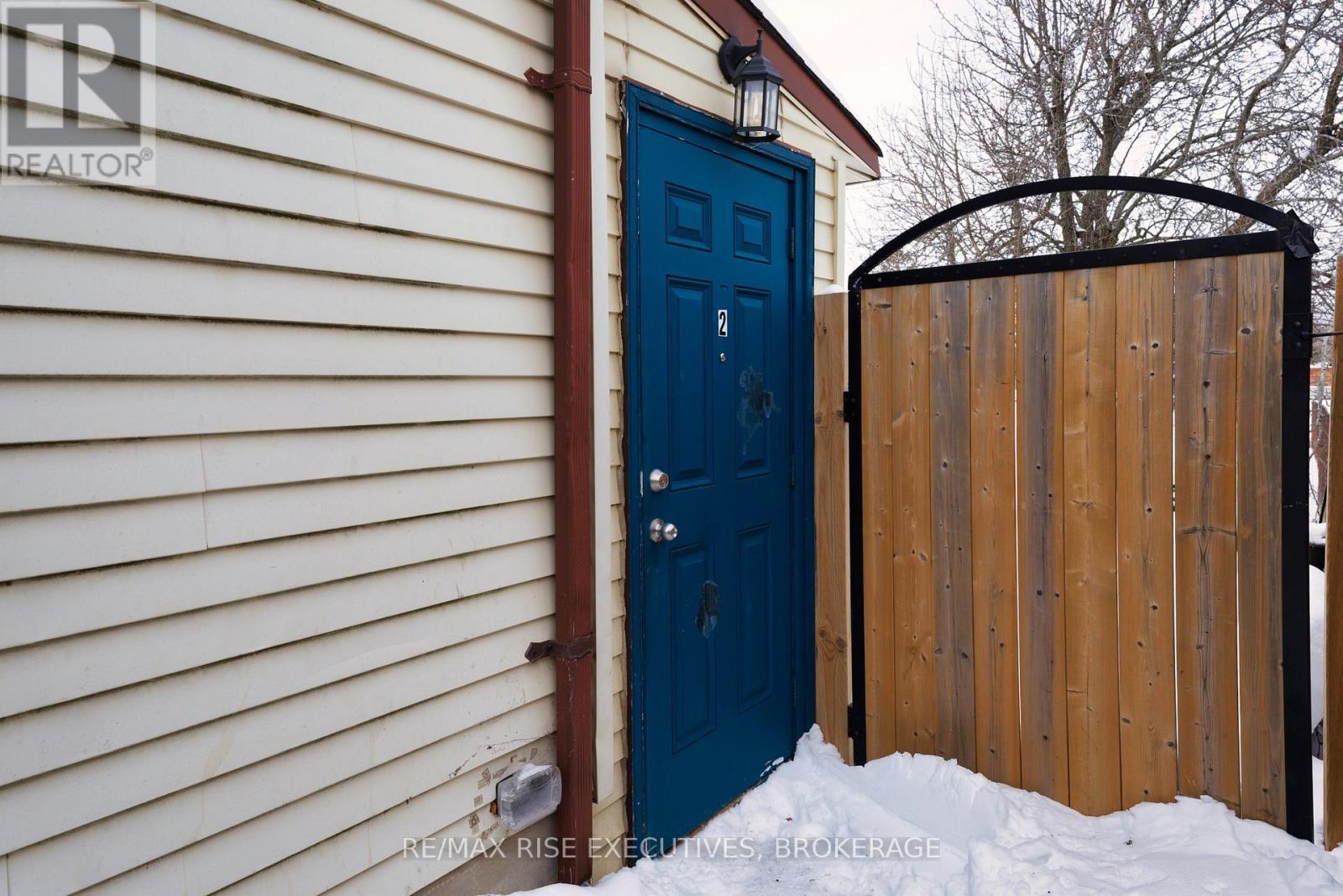 2 - 258 KINGSCOURT AVENUE