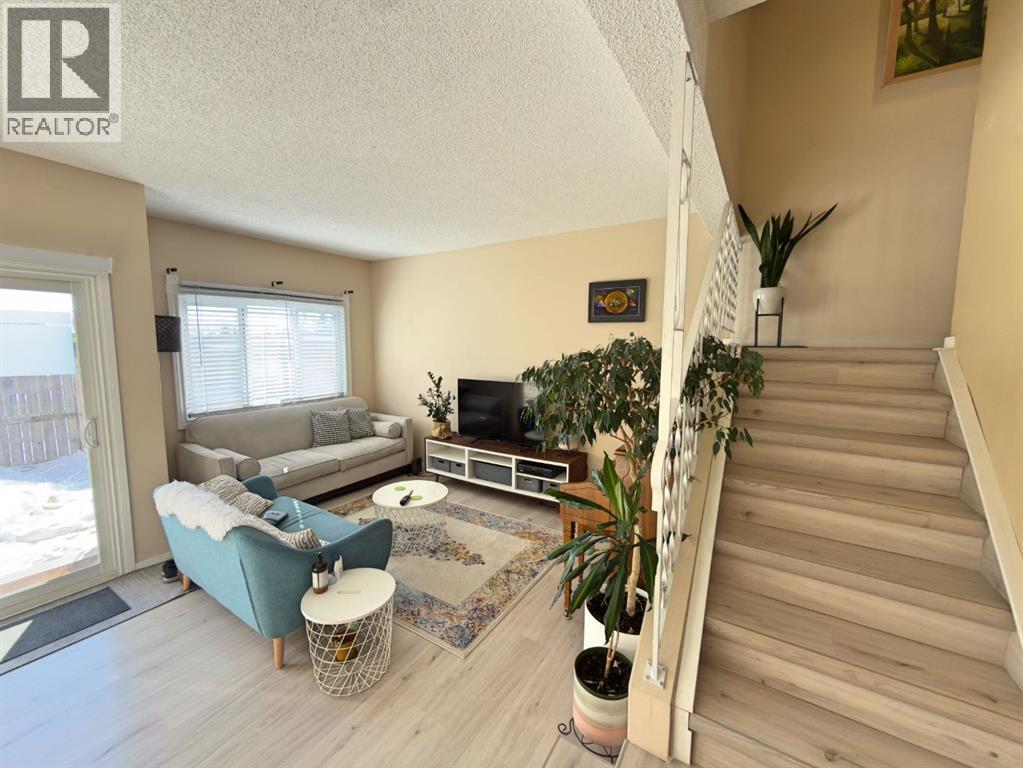 9, 1111 Canterbury Drive SW