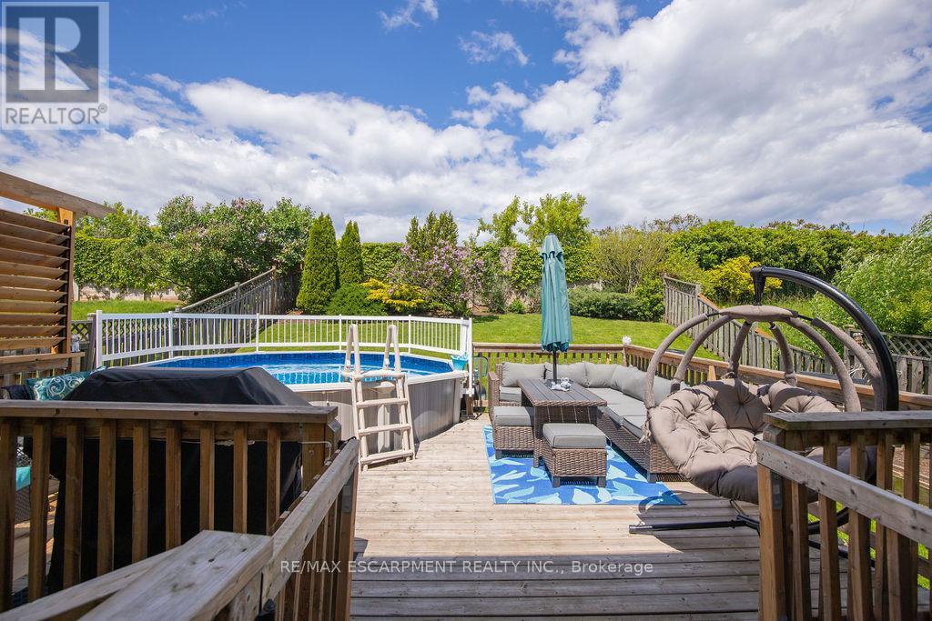 54 MERRITT CRESCENT