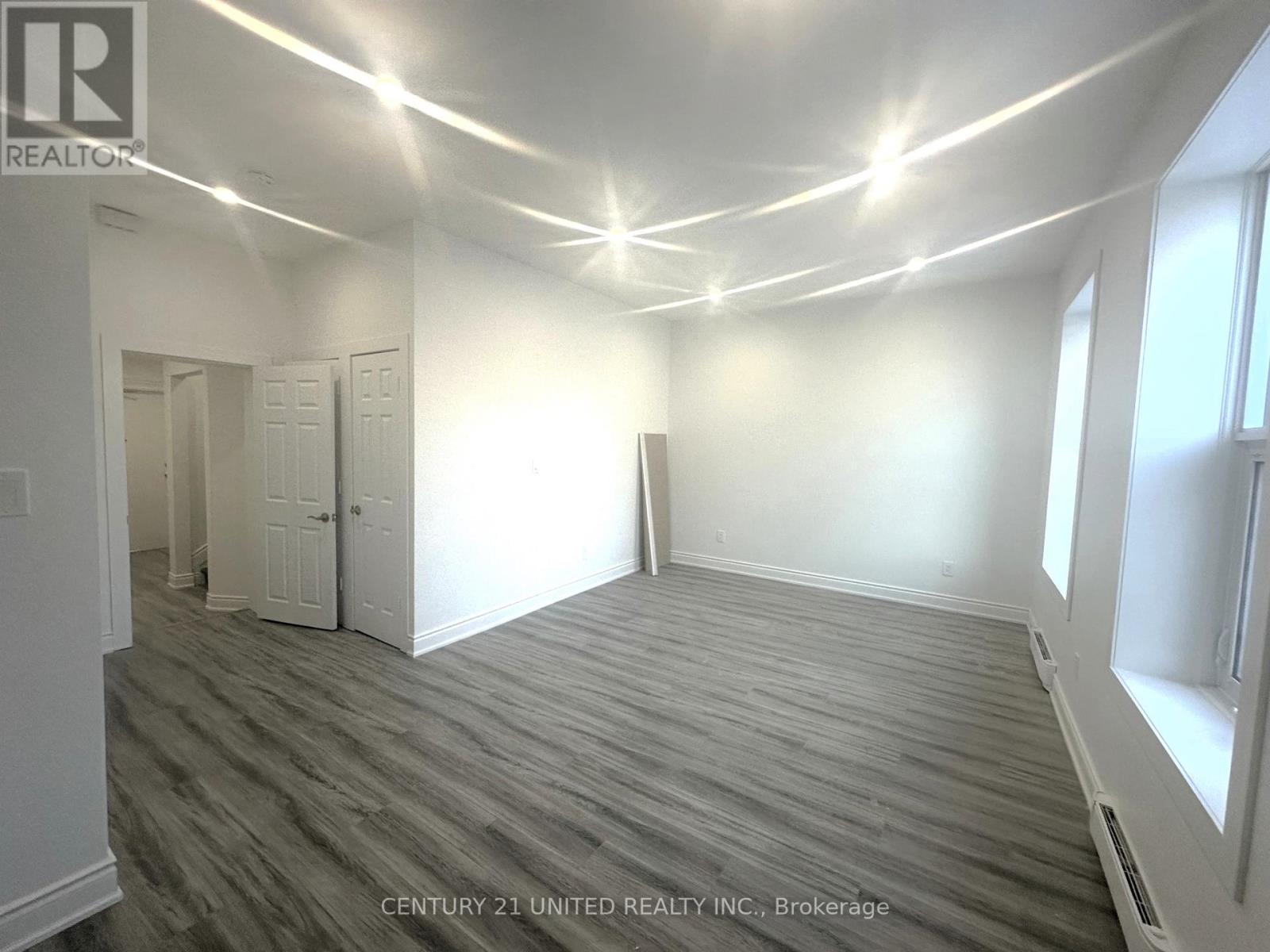 UNIT 2 - 82 KING STREET W