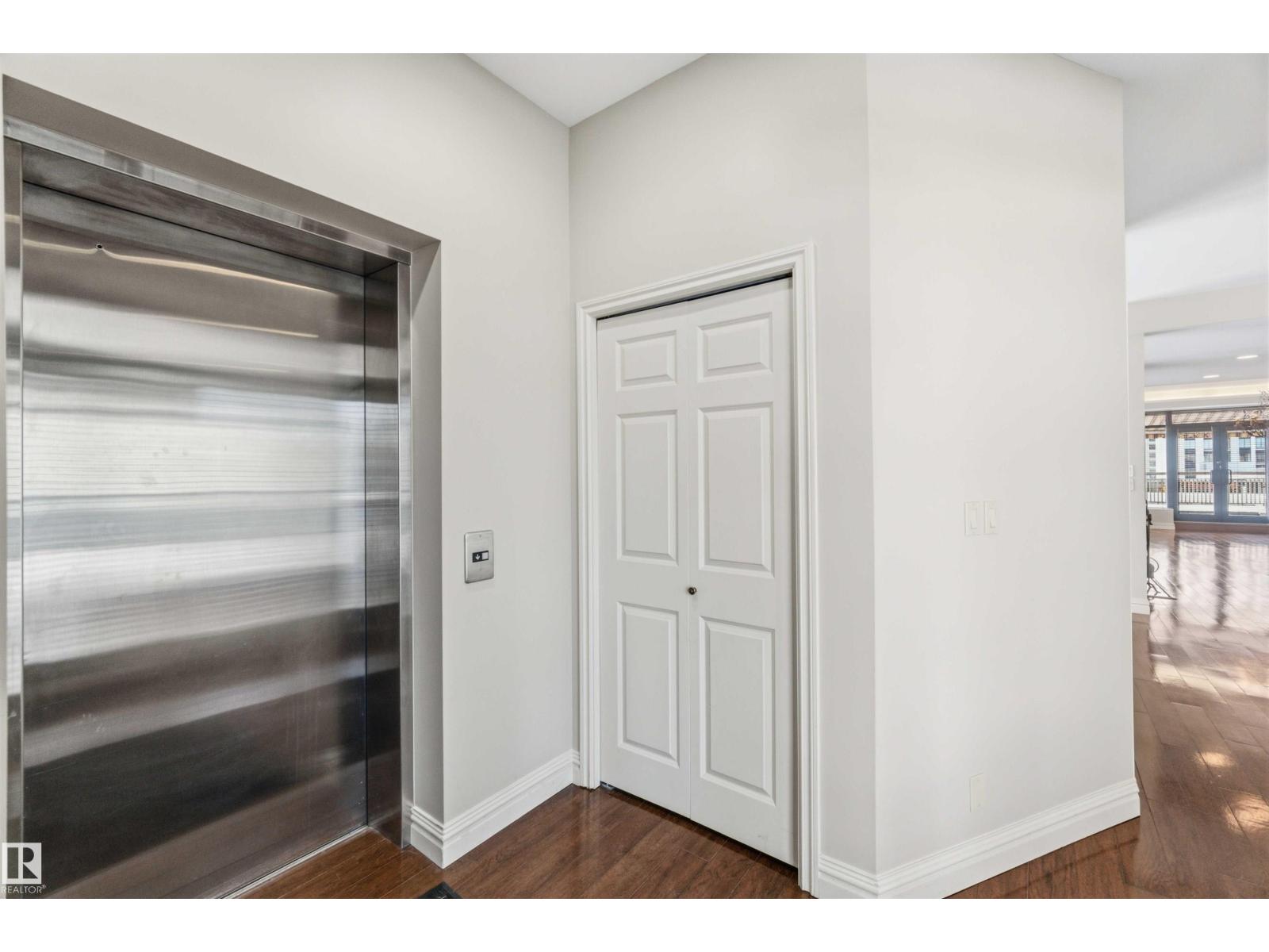 #401 10009 102 AV NW