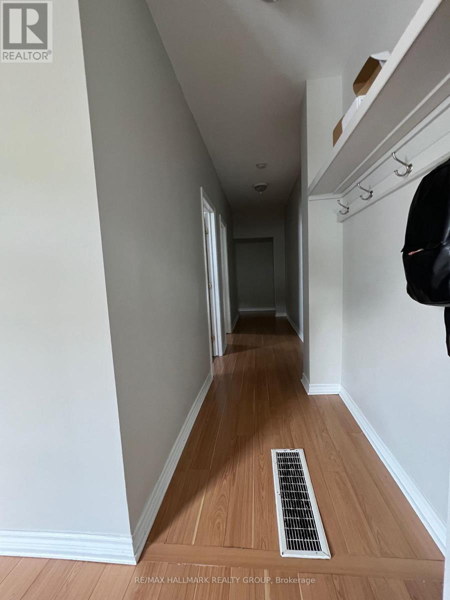 A - 18 JOLLIET AVENUE