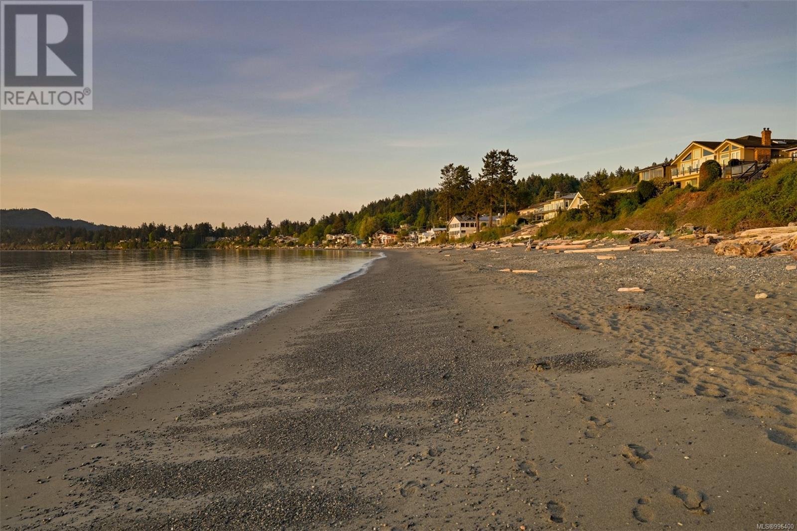 5153 Cordova Bay Rd