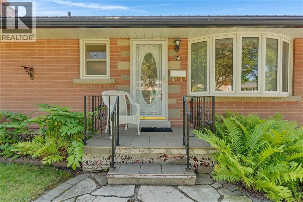 94 OTTAWA Crescent