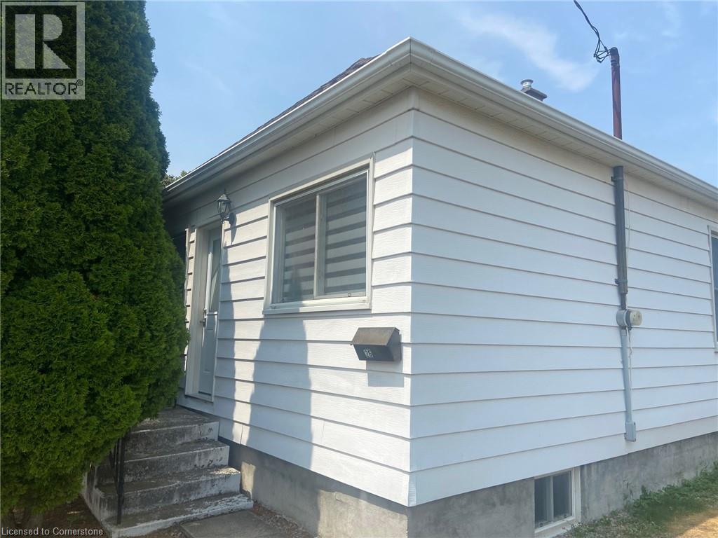 26 KENT Street