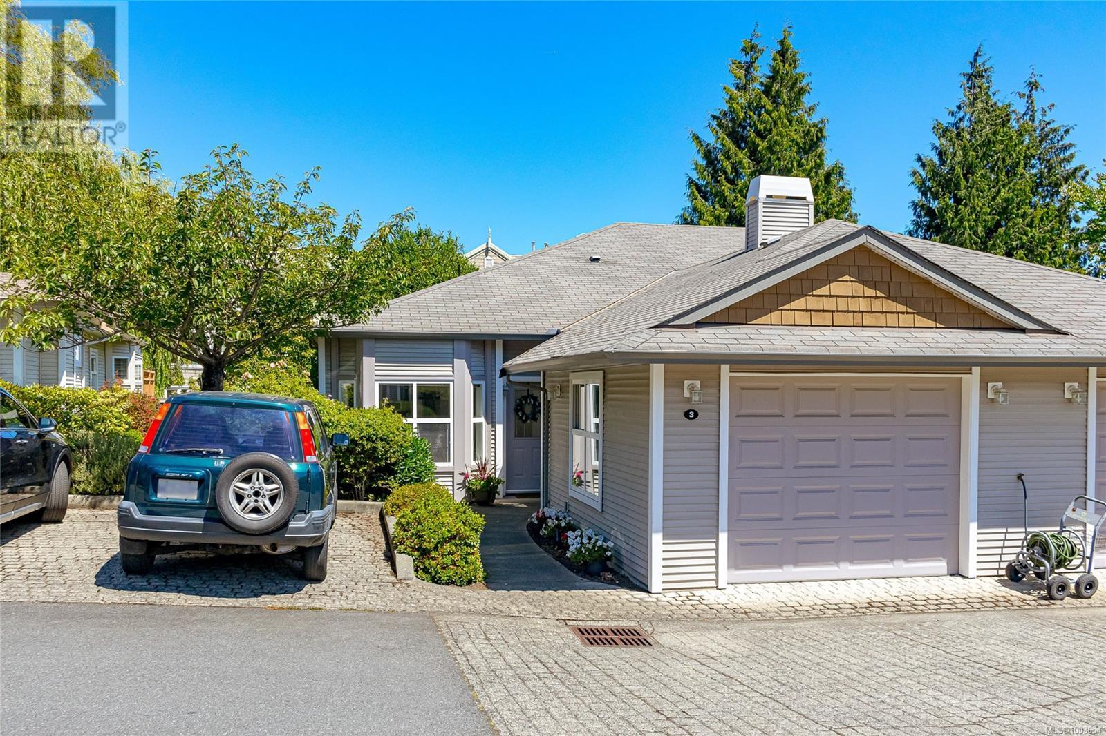 3 3633 Cedar Hill Rd