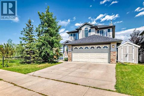 325 West Lakeview Drive Chestermere AB T1X1T2