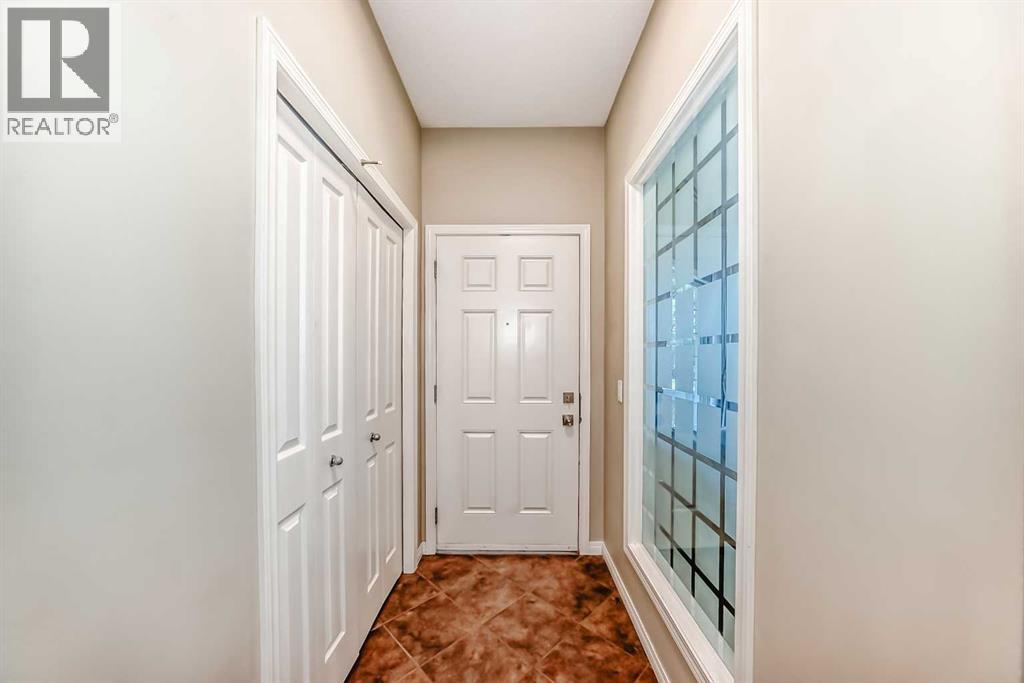 325 West Lakeview Drive