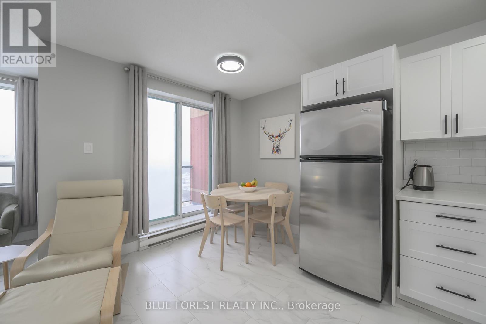 1105 - 76 BASE LINE ROAD W