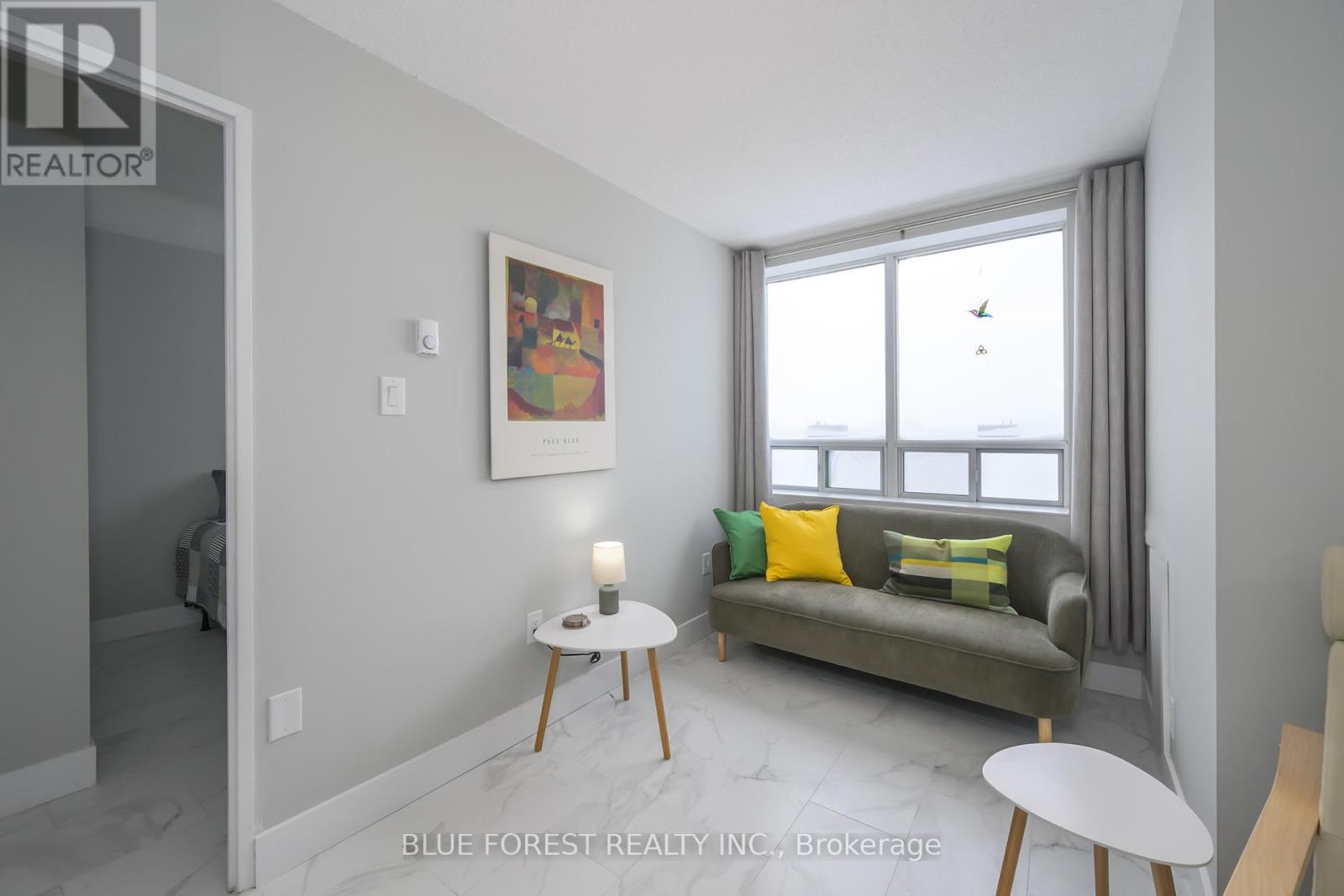 1105 - 76 BASE LINE ROAD W