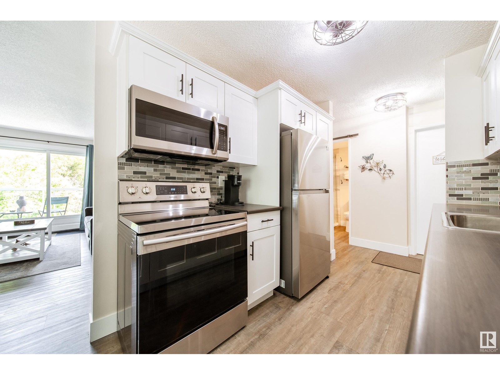 #303 10617 107 ST NW