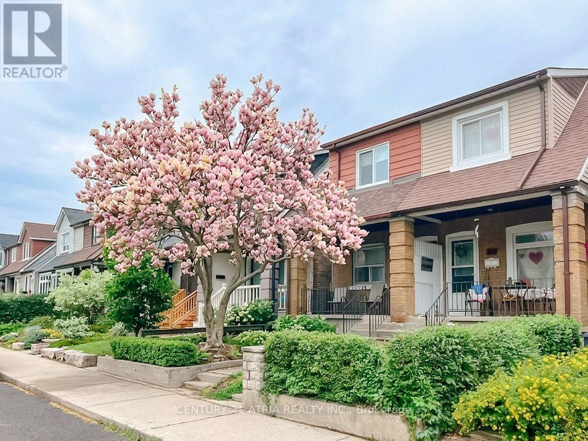 63 BASTEDO AVENUE