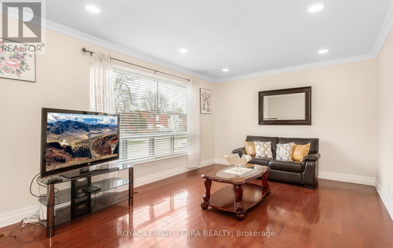 2475 BROOKHURST ROAD