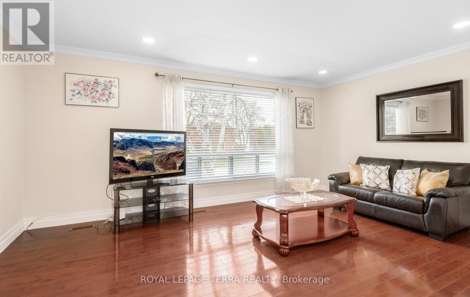 2475 BROOKHURST ROAD