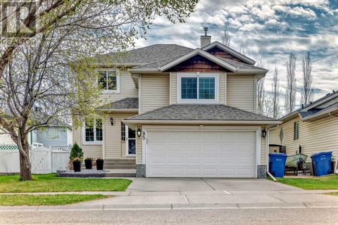 95 West Lakeview Passage Chestermere AB T1X1G9