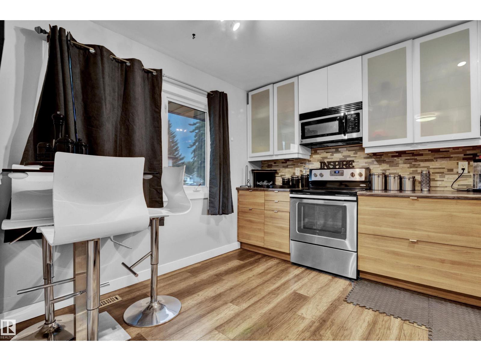 3279 139 AV NW