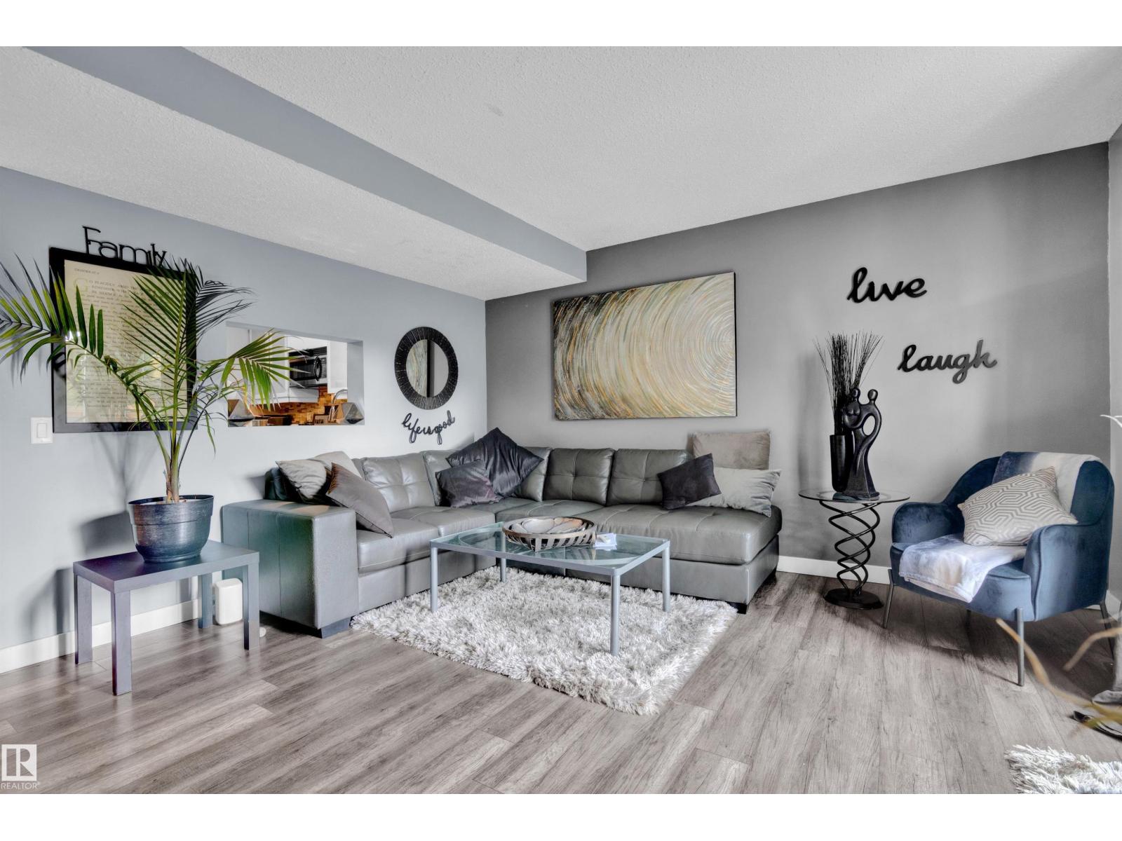 3279 139 AV NW