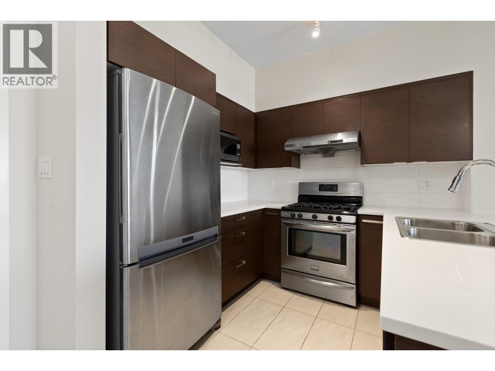 403 10880 NO. 5 ROAD