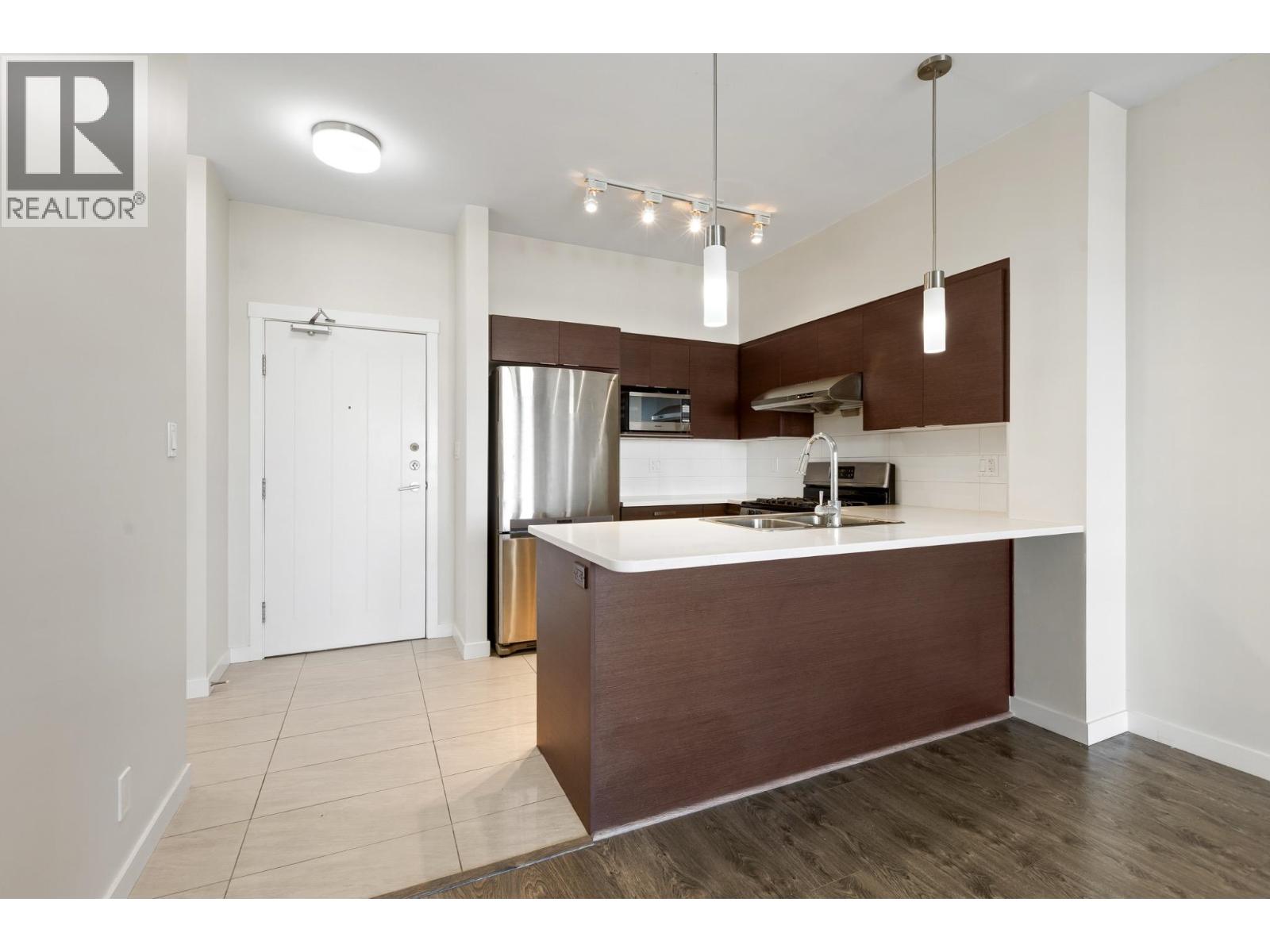 403 10880 NO. 5 ROAD