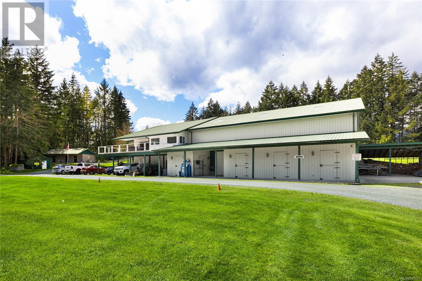 8682 Trans Canada Hwy