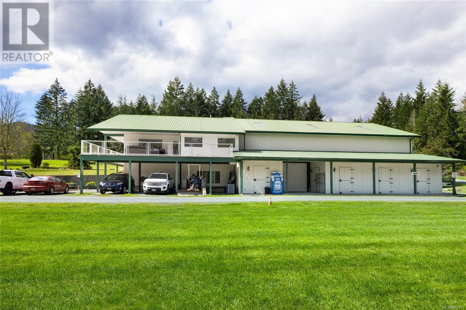 8682 Trans Canada Hwy