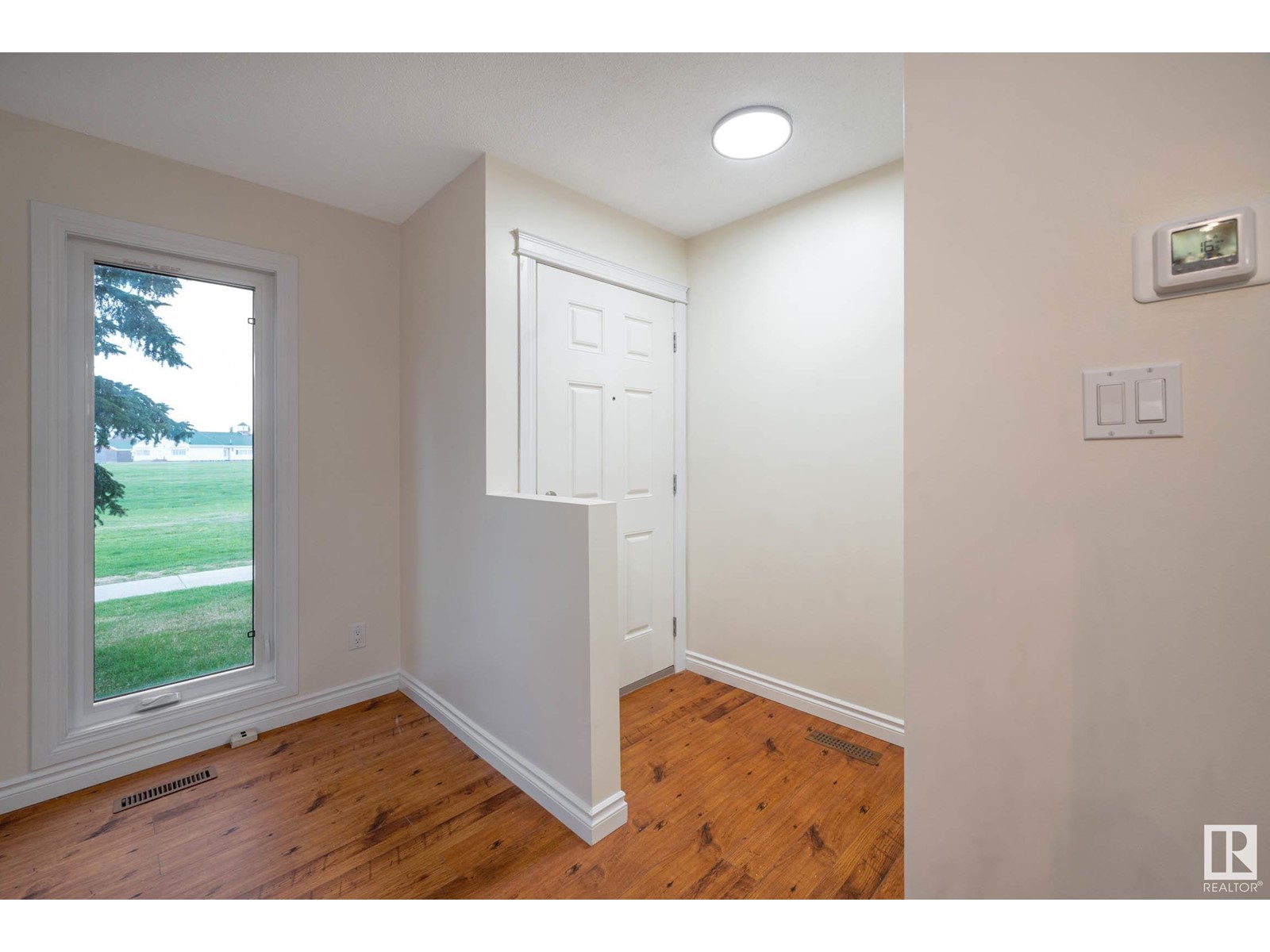 1086 LAKEWOOD RD N NW