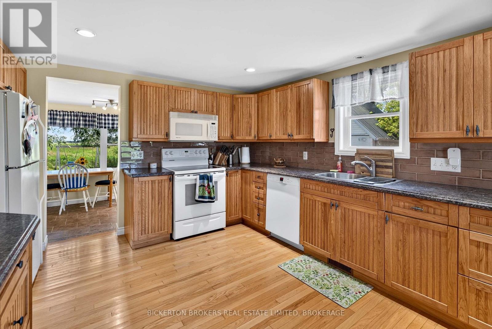 806 EDEN GROVE ROAD S