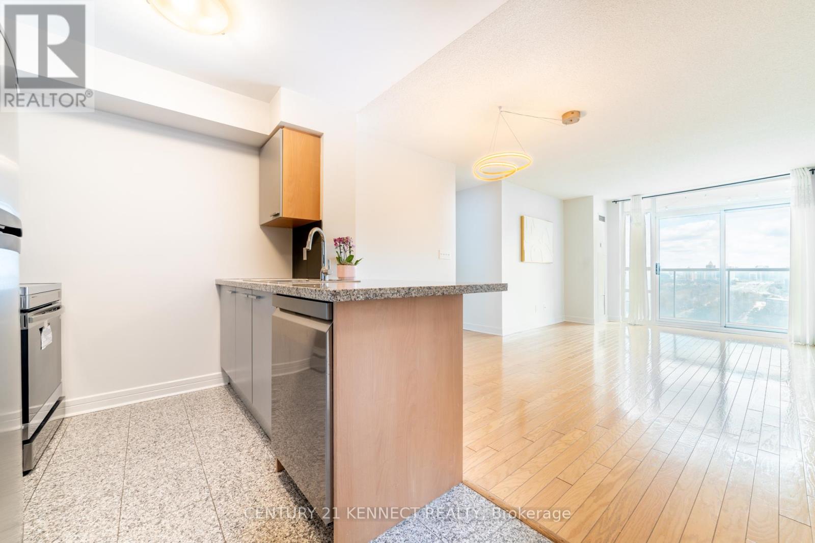 1710 - 16 HARRISON GARDEN BOULEVARD