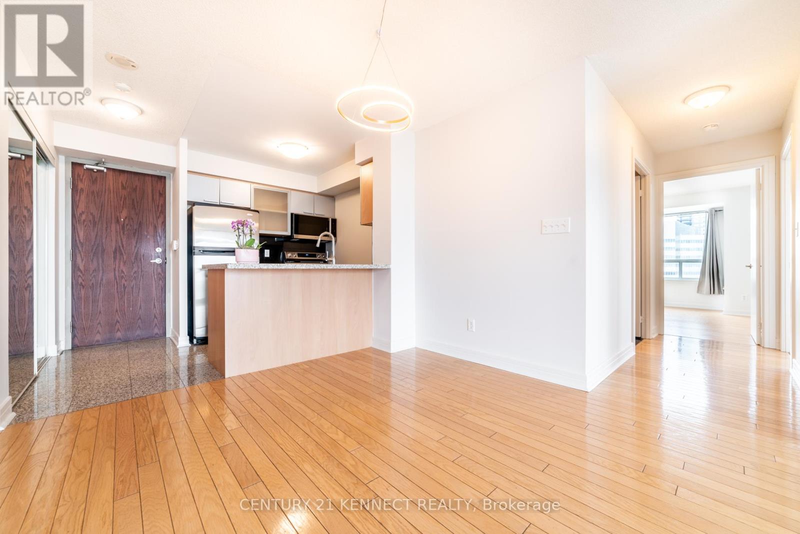 1710 - 16 HARRISON GARDEN BOULEVARD