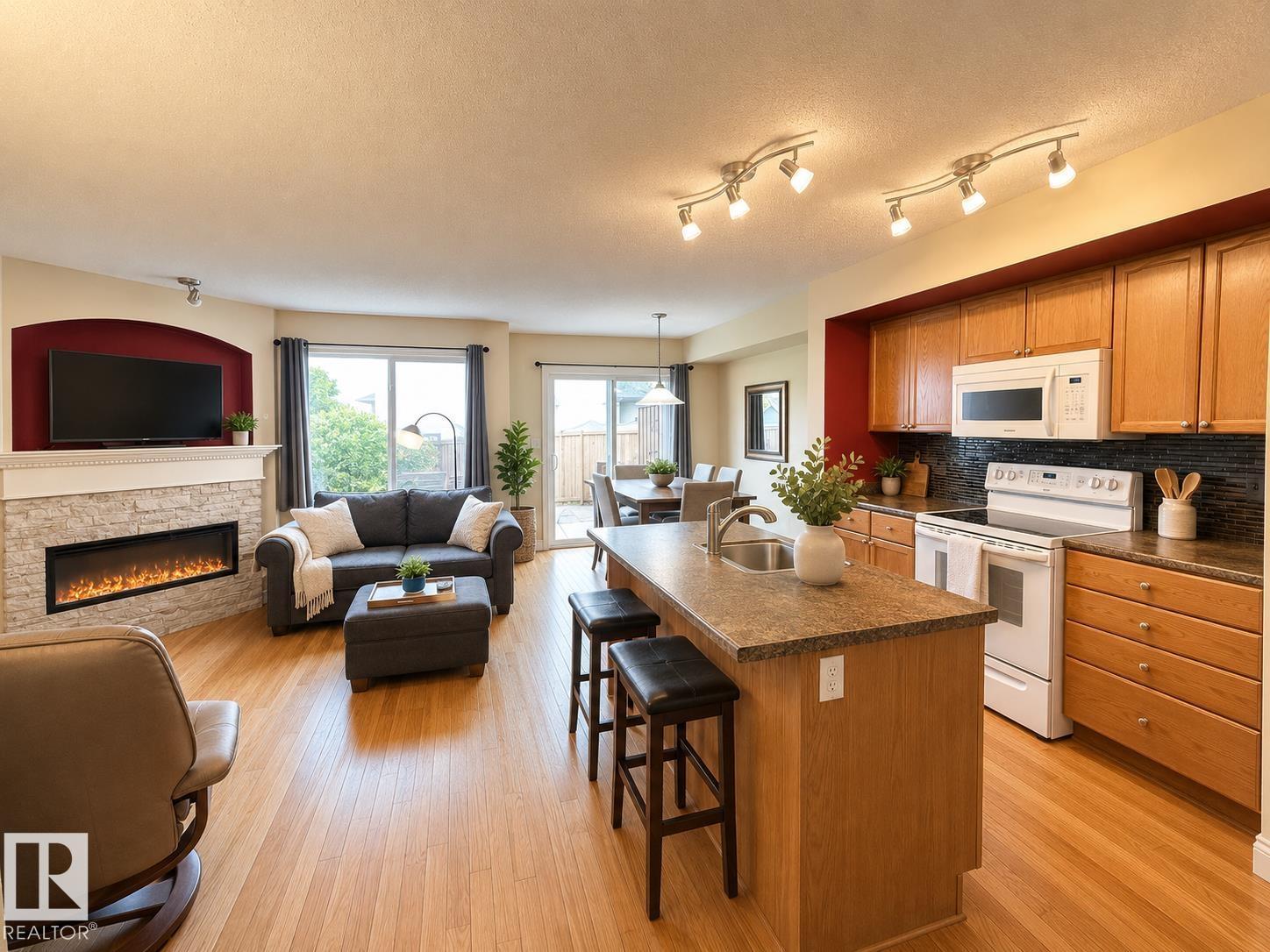 102 HARTWICK LO