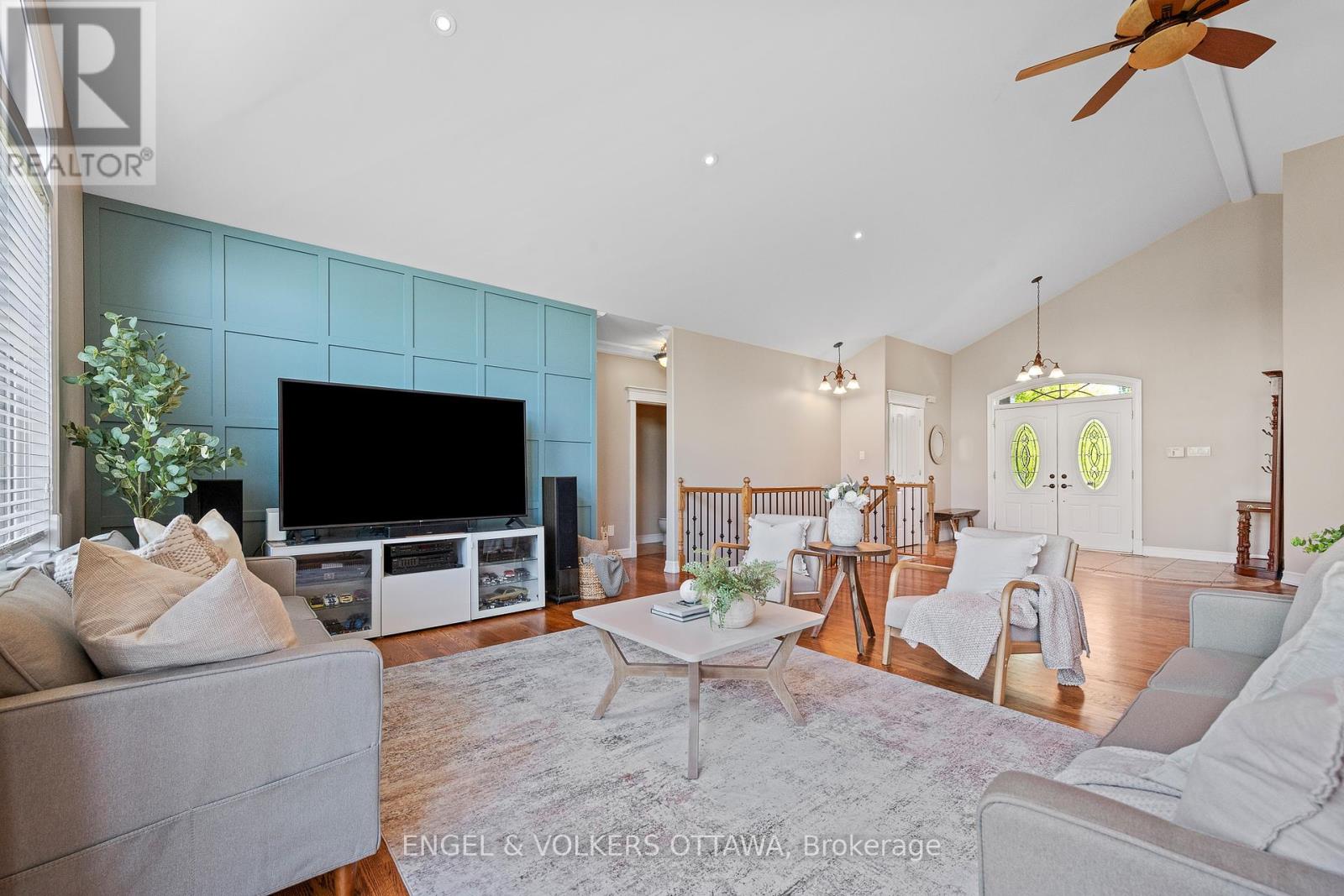 1468 SANDY BEACH COURT