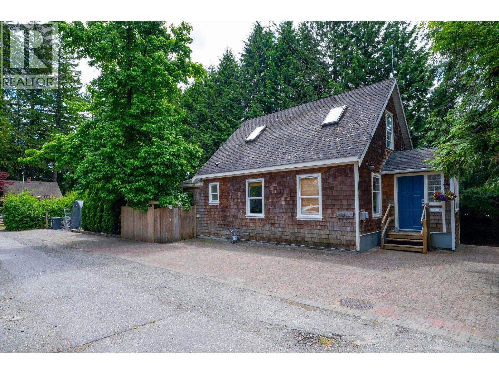 1075 GLADWIN DRIVE