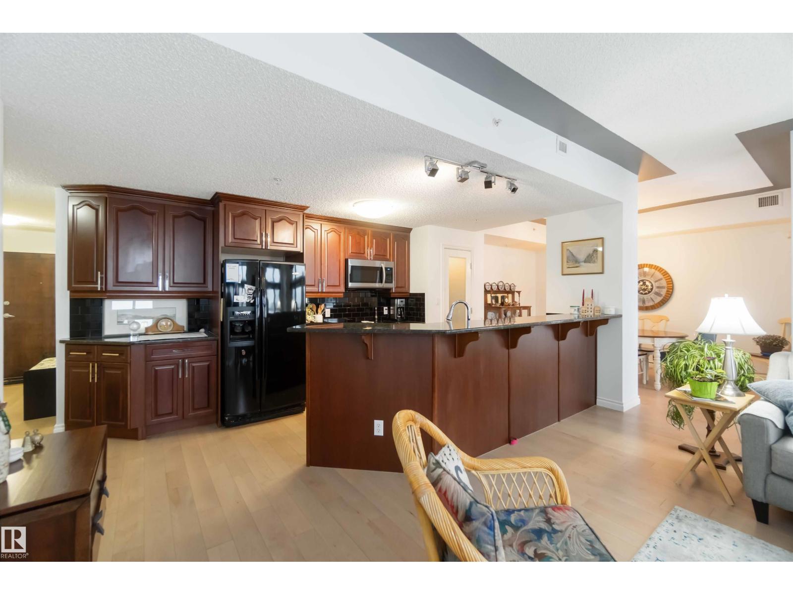 #1101 9020 JASPER AV NW