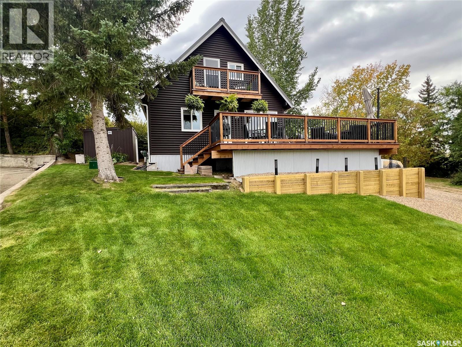 Photo 1 of 27 — 79 Snedden CRESCENT, Maple Bush Rm No. 224, SK S0H3P0
