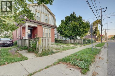 201 CLARENCE Street London ON N6B2J8