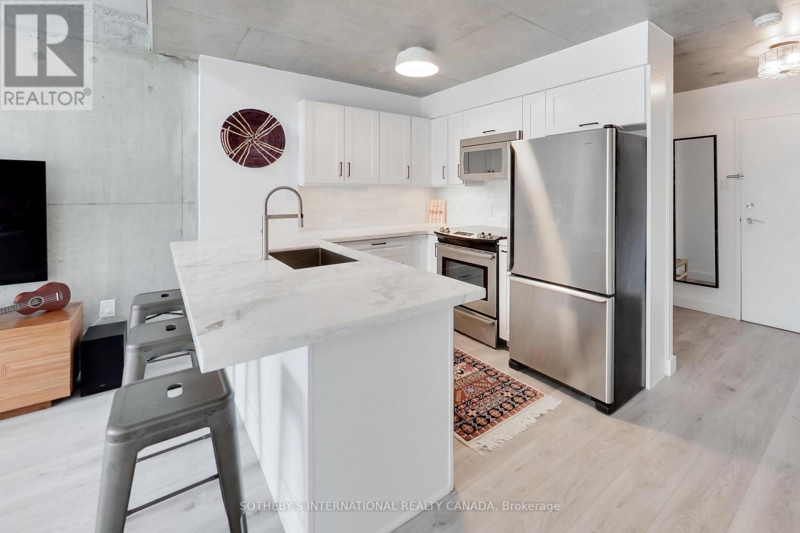 312 - 954 KING STREET W