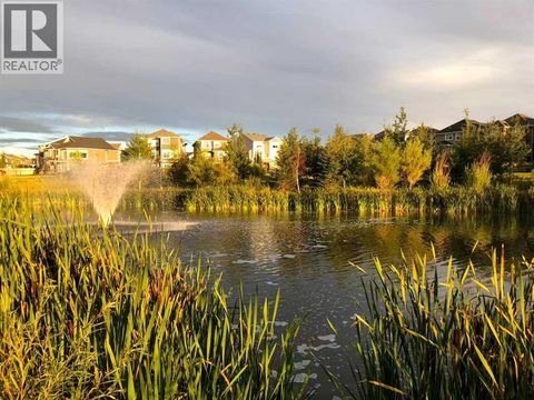 16 Auburn Springs Park SE Calgary AB T3M1Y4