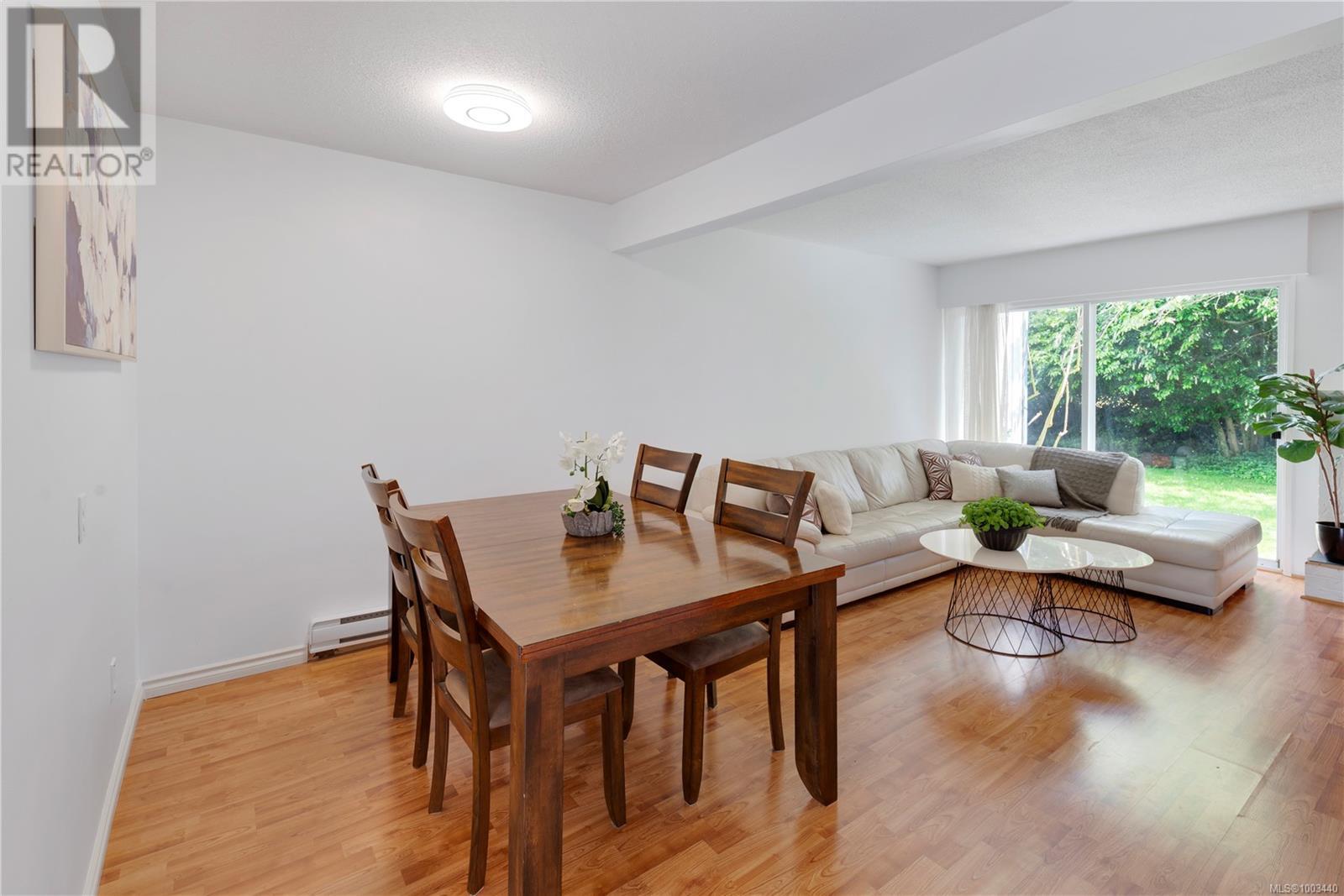 48 3987 GORDON HEAD Rd