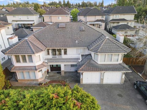 12604 68 AVENUE Surrey BC V3W1G4