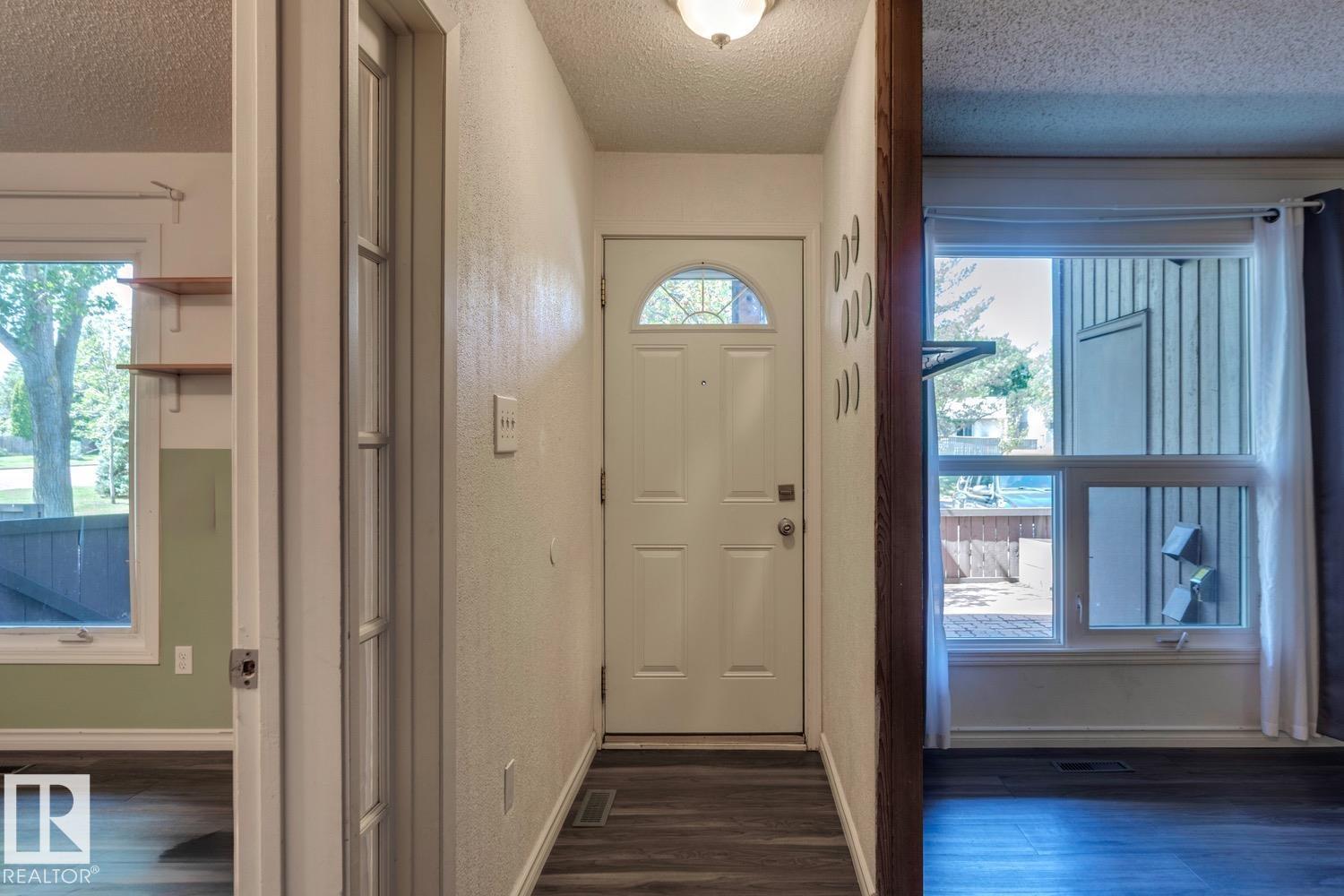 206 SURREY GARDENS GD NW