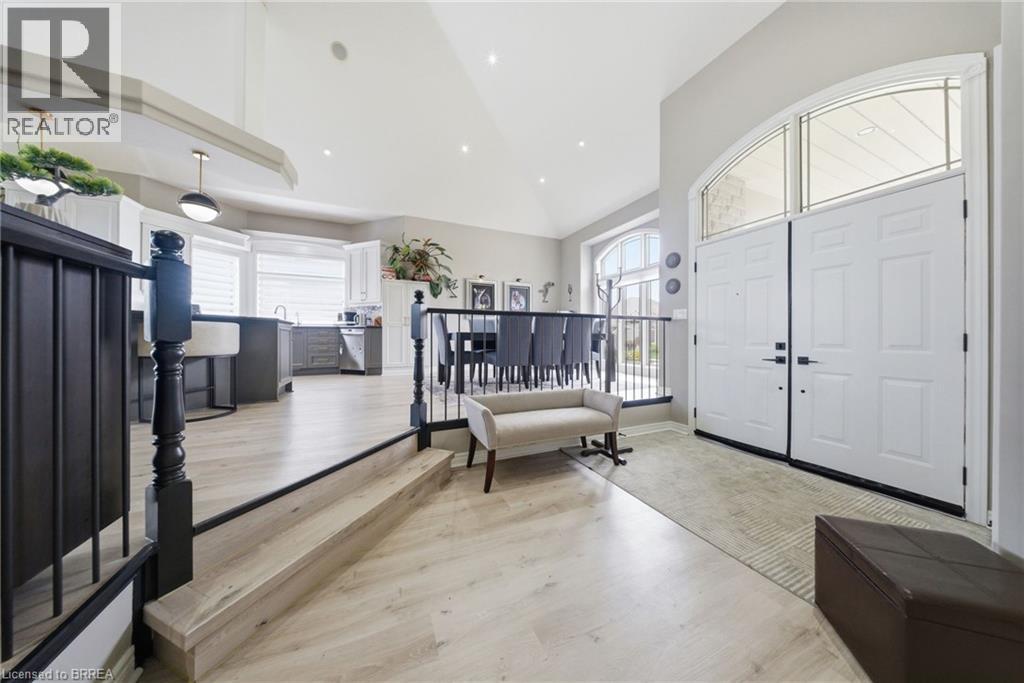 7 TOM THOMSON Court